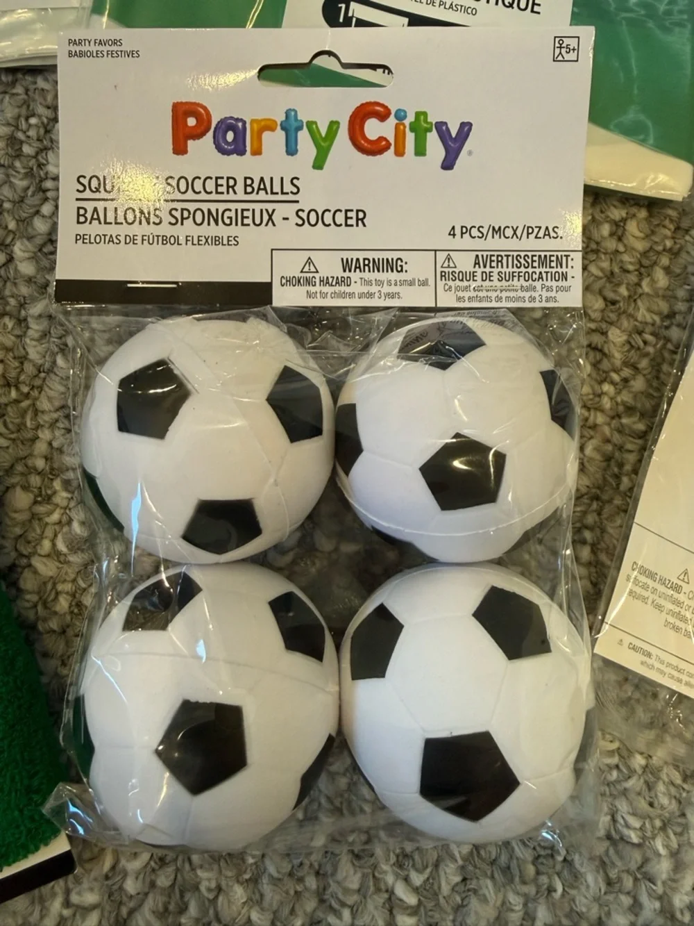 Party City Green Soccer Party Tablecovers, Soccer Favors & Balloons